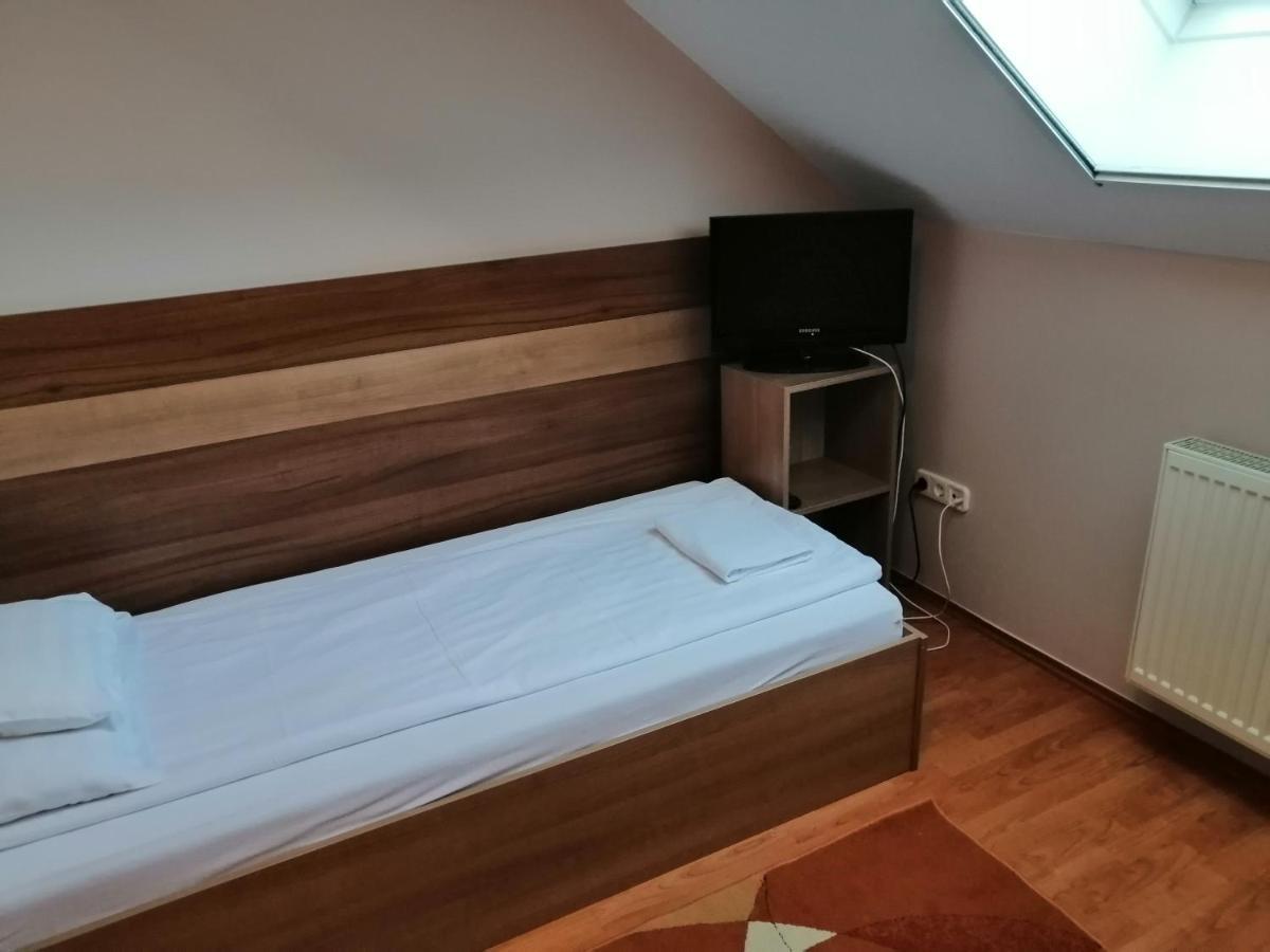 Csipkeház Apartman Cserkeszőlő Exterior foto