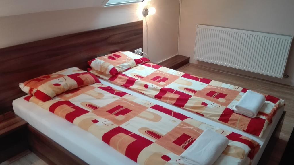 Csipkeház Apartman Cserkeszőlő Exterior foto
