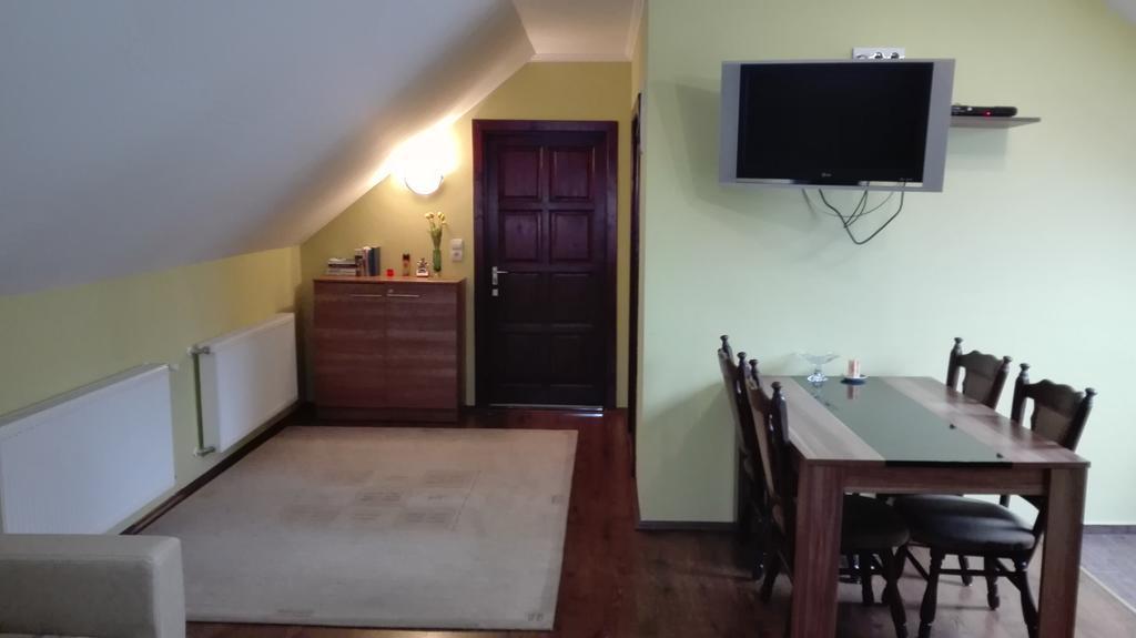 Csipkeház Apartman Cserkeszőlő Exterior foto